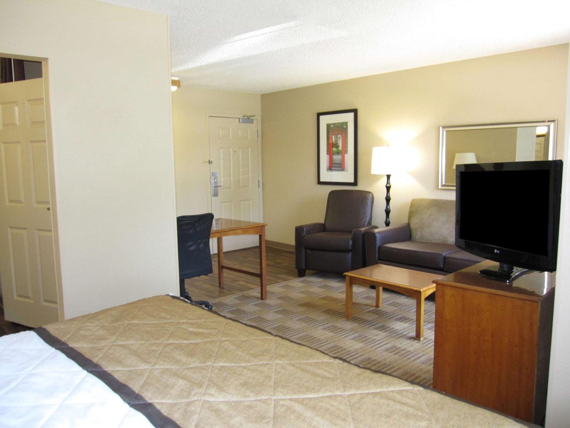 Extended Stay America Suites - Greensboro - Airport Exterior foto